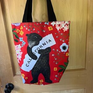 3Fish Studios: California Bear - Red Tote Bag